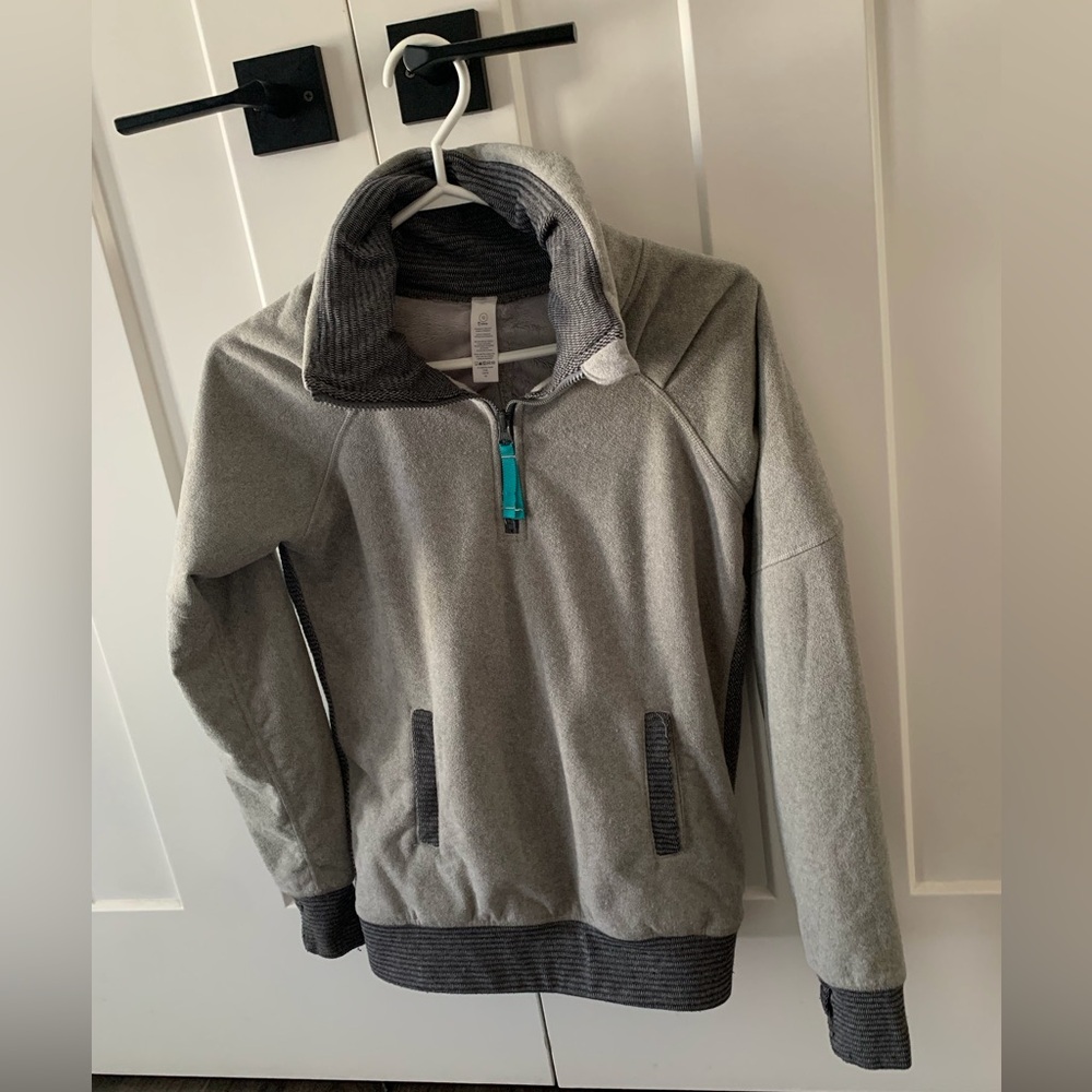 Ivivva cozy sweater